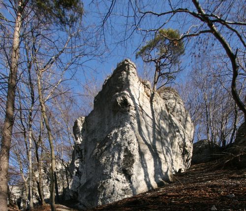Forteca i jej filar, którym biegnie Tamtaradej